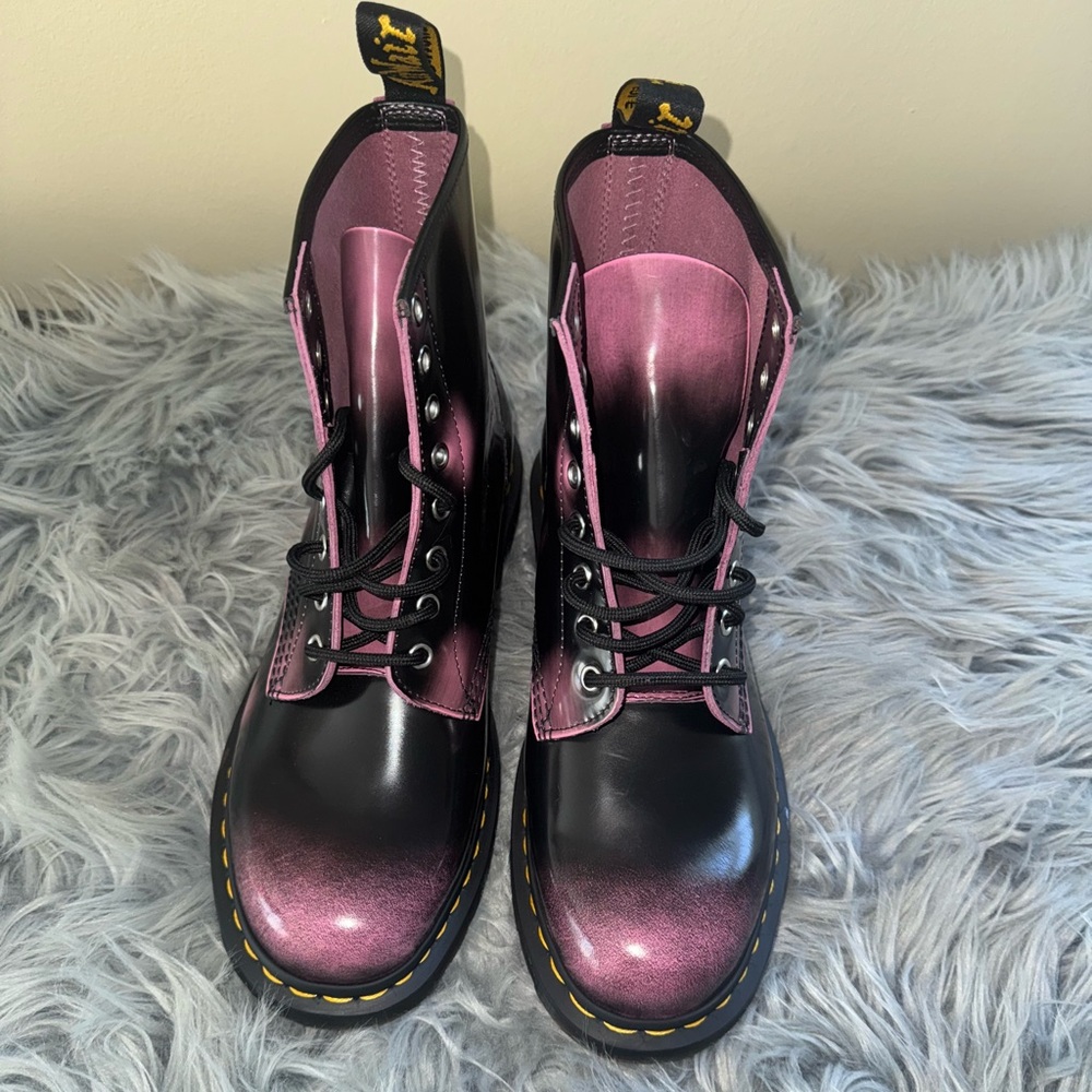 NWT Dr. Martens Black & Pink Tie Dye combat boots - Picture 5 of 11